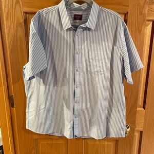 UNTUCKit Men's Light Blue Striped Shirt